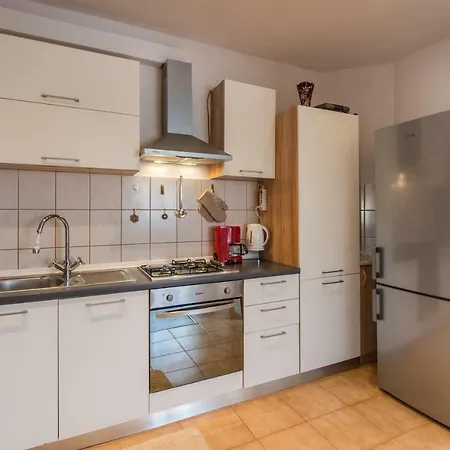 Apartment Amans Pula