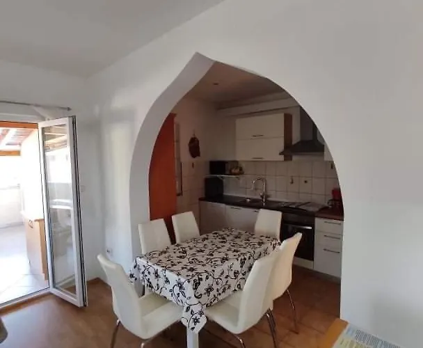 Apartament Amans *